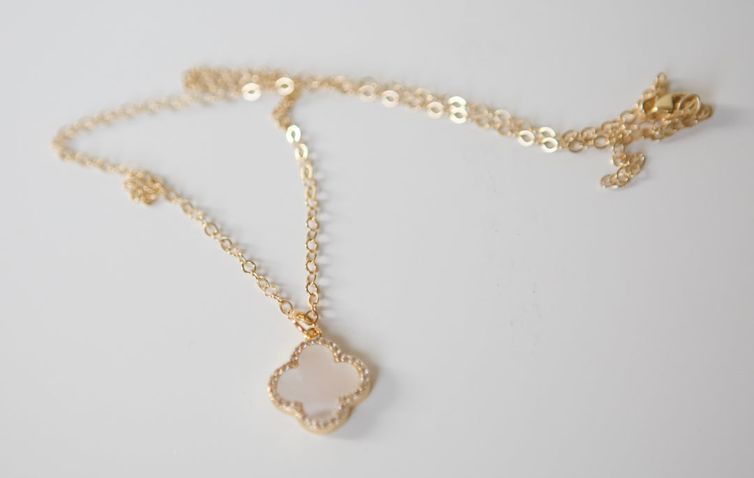 Gold Dipped Flower Pendant Necklace (White)
