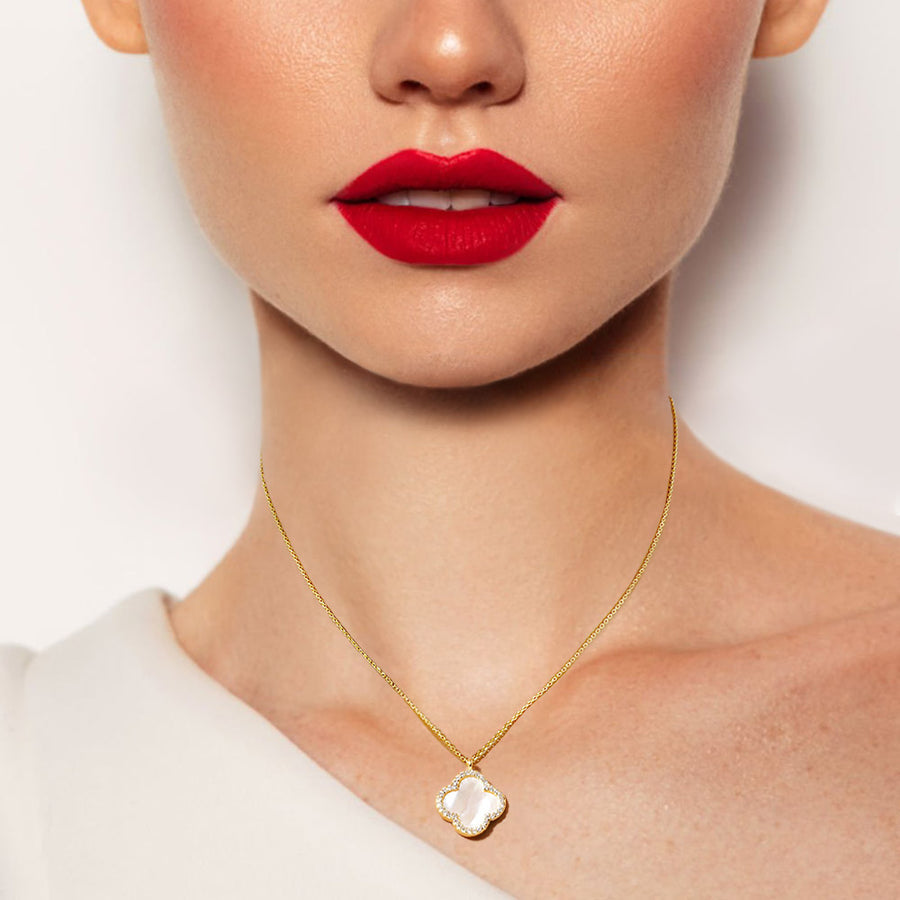 Gold Dipped Flower Pendant Necklace (White)