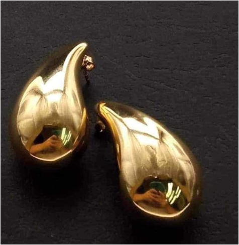 TEARDROP EARRING