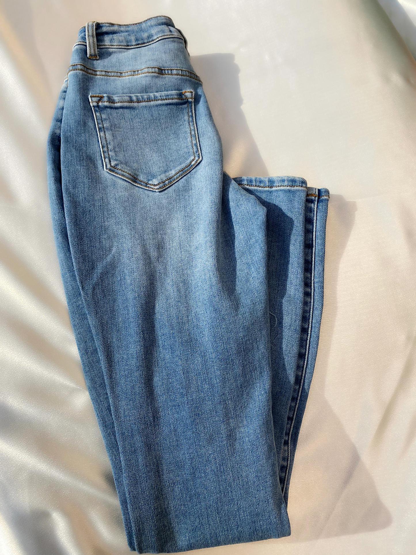 Light jeans