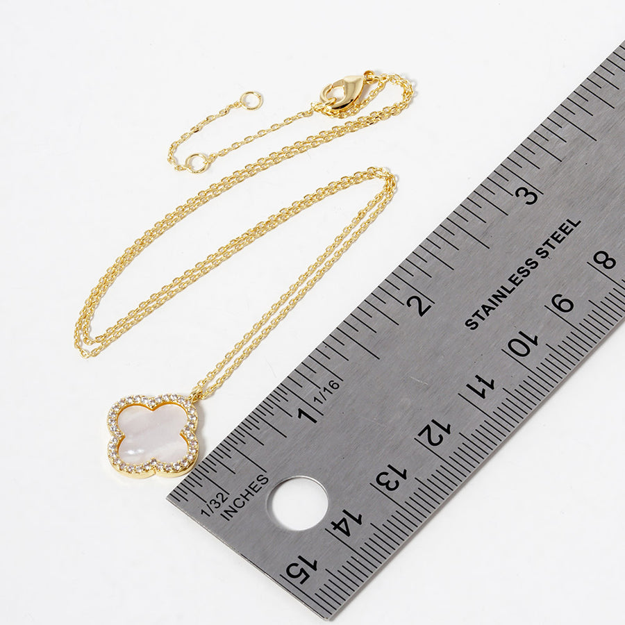 Gold Dipped Flower Pendant Necklace (White)